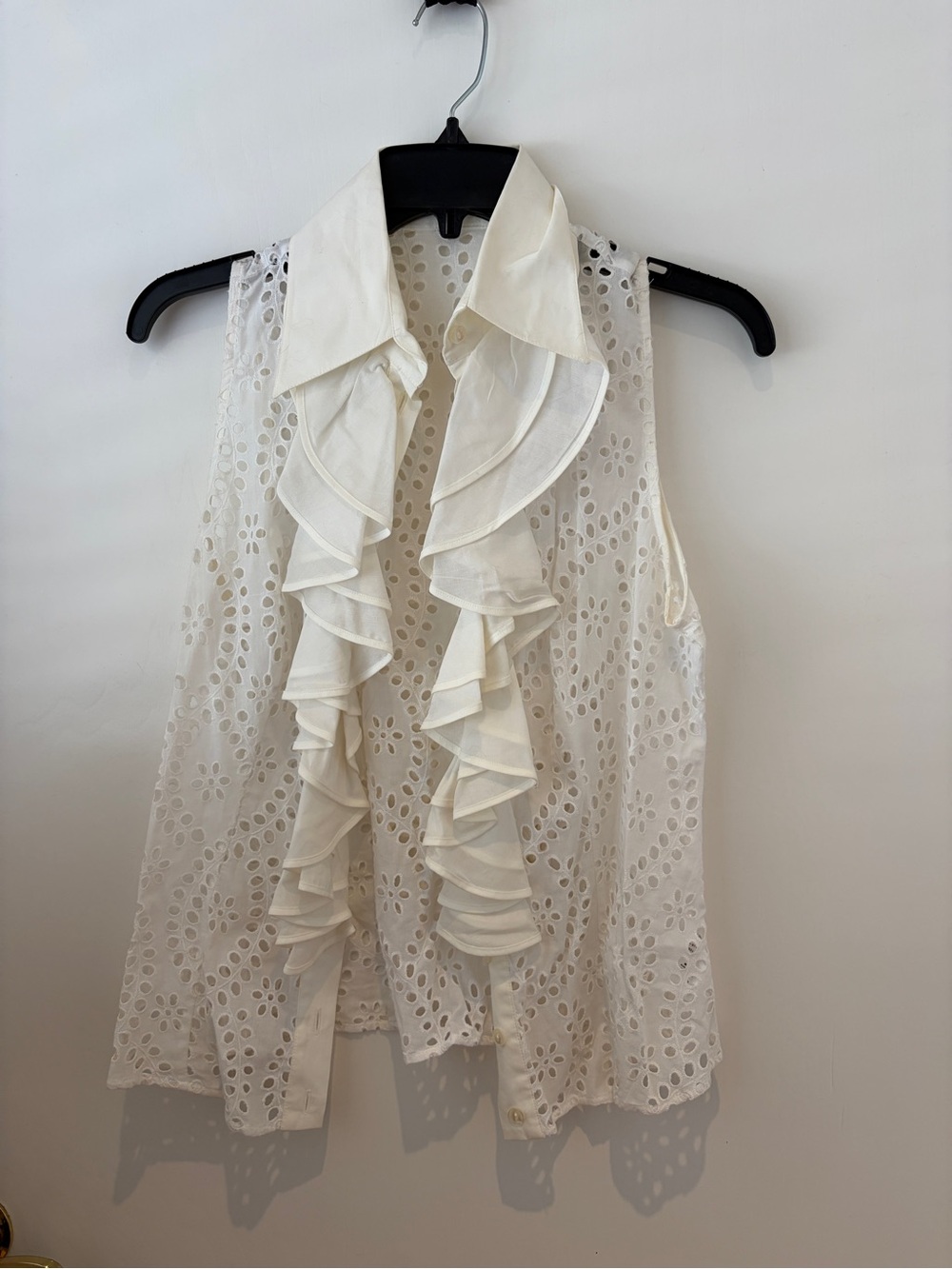 Anne Fontaine Cream Eyelet Sleeveless Ruffle Blouse